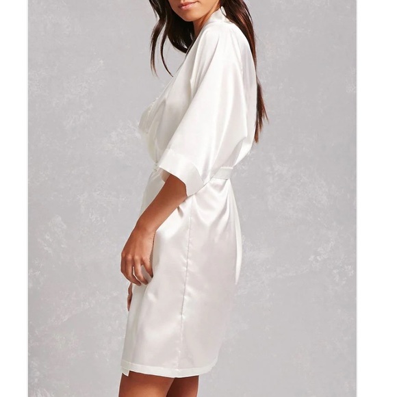 PRETTY ROBES Ivory Satin Bride Robe - Picture 2 of 6